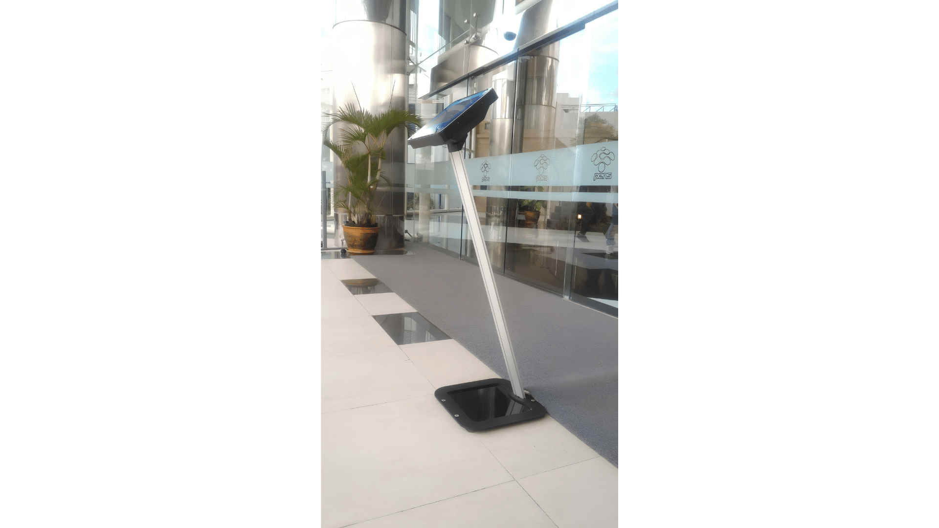 Kendali Akses Pintu Otomatis